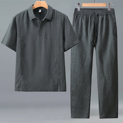 Short-sleeve T-shirt and straight-leg trousers