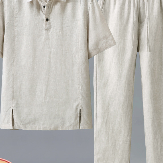 Short-sleeve T-shirt and straight-leg trousers